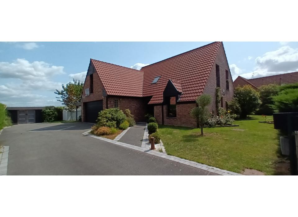 Maison + Leers